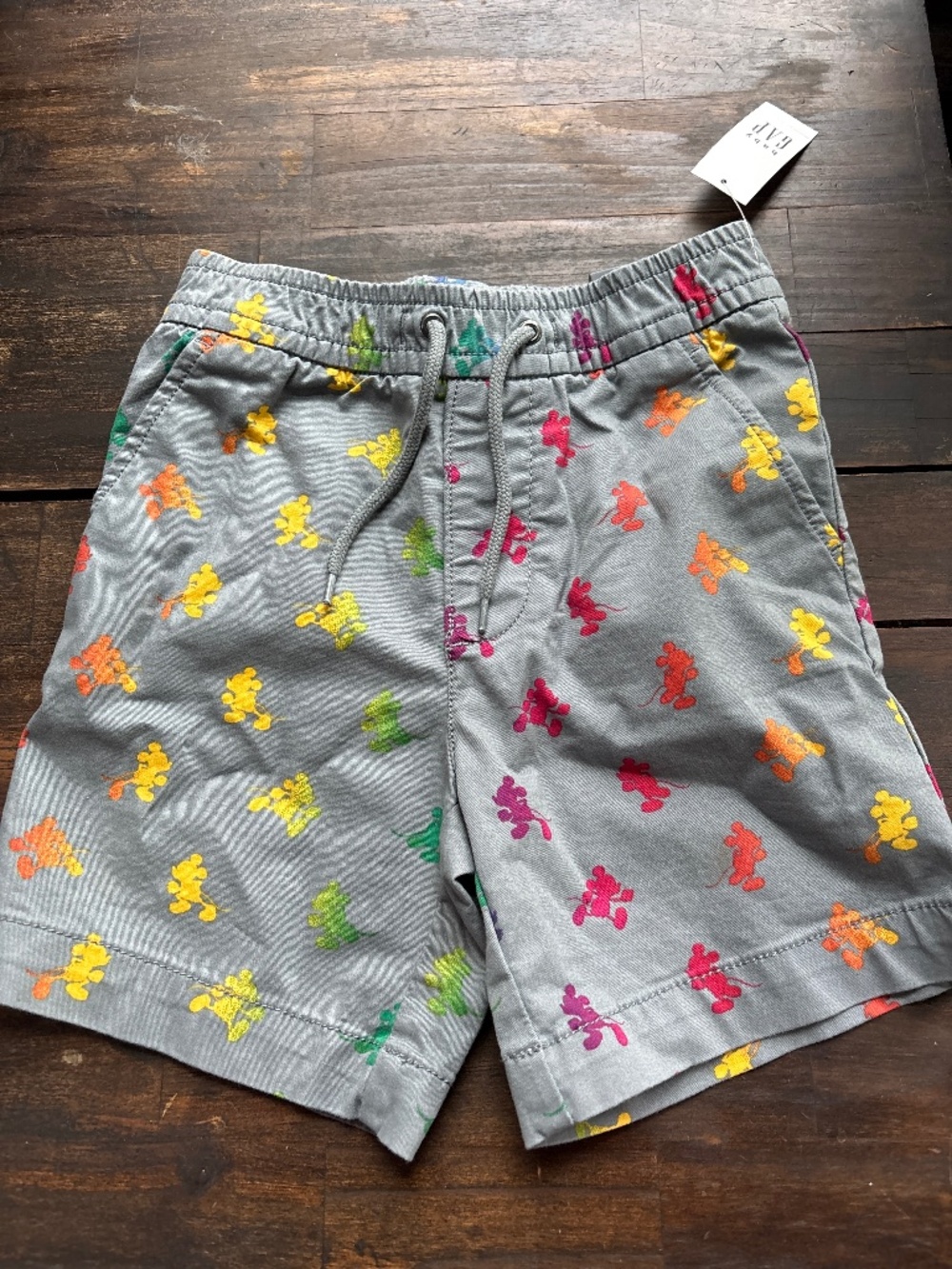 Gap Disney collaboration Mickey Mouse shorts, NWT 4T